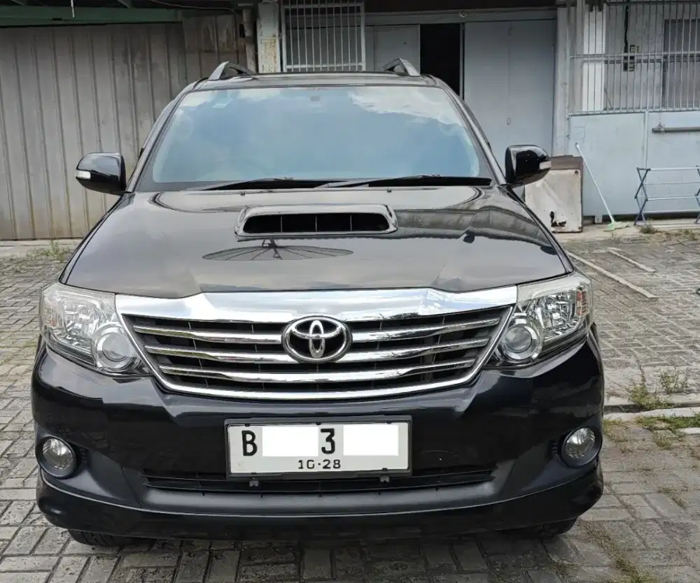 Toyota Fortuner G VNT AT (2013)