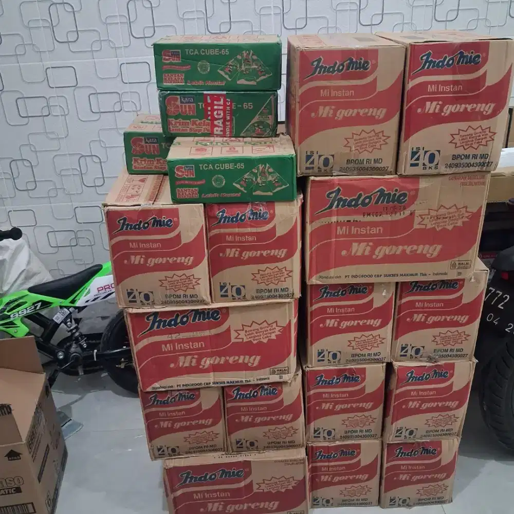 Indomie goreng dan sun kara