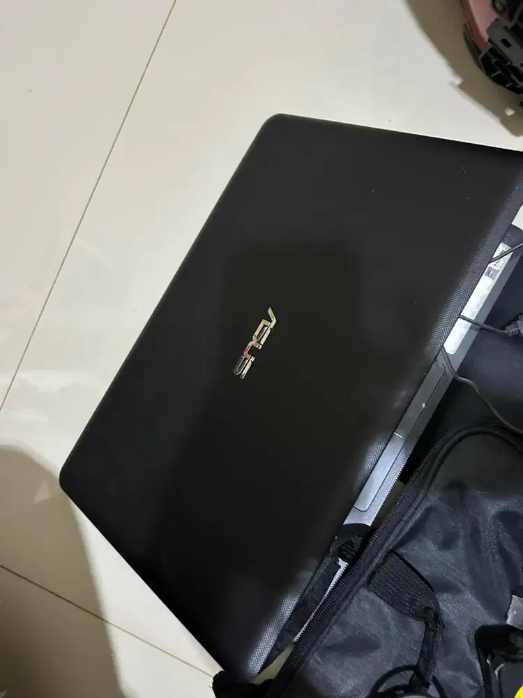 Notbook ASUS bekas mulus