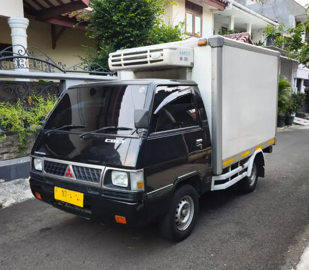Mitsubishi L300 Box Pendingin Freezer