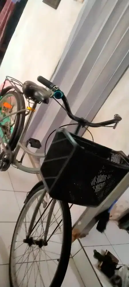 Sepeda bekas layak pakai bonus kunci gembok (angka) dan pompa