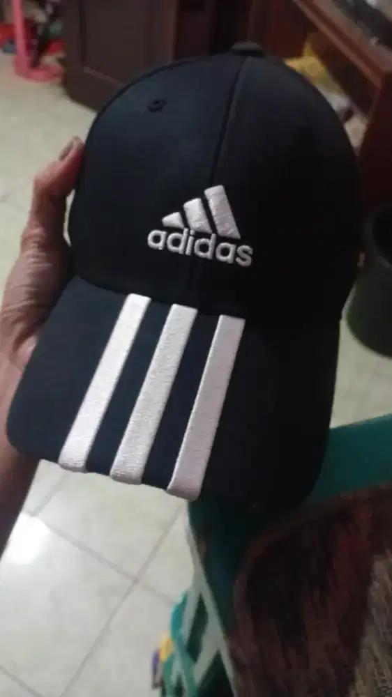 Topi adidas asli