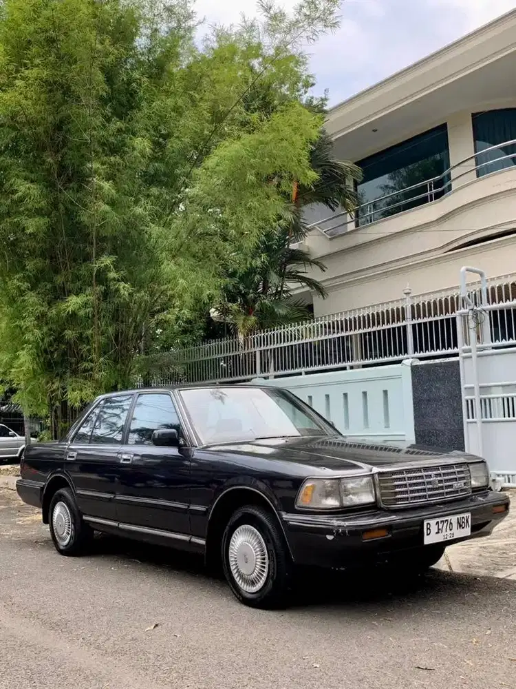 Toyota Crown Royal Saloon 1991
