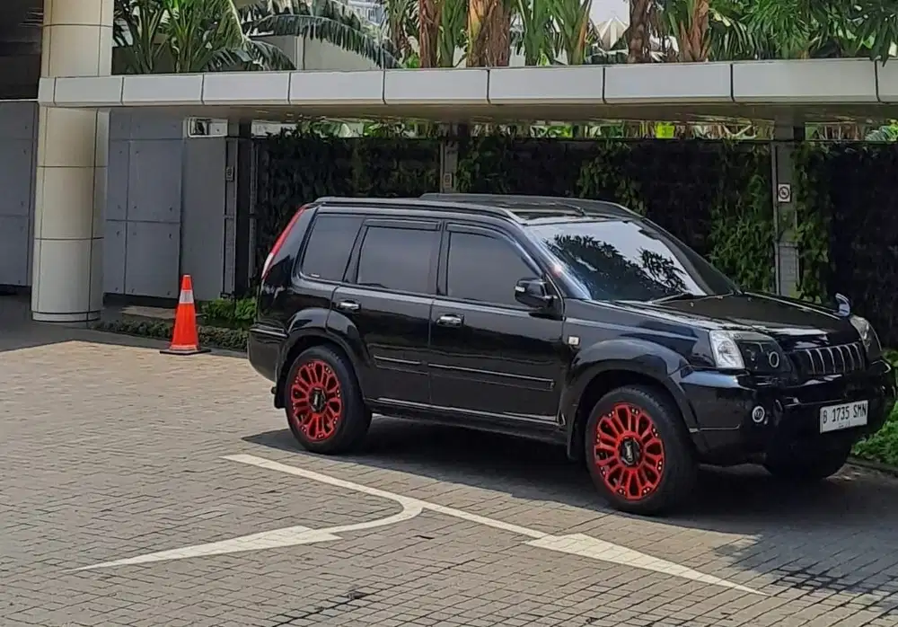 DIJUAL NISSAN X-TRAIL 2.5 ST AT 2005