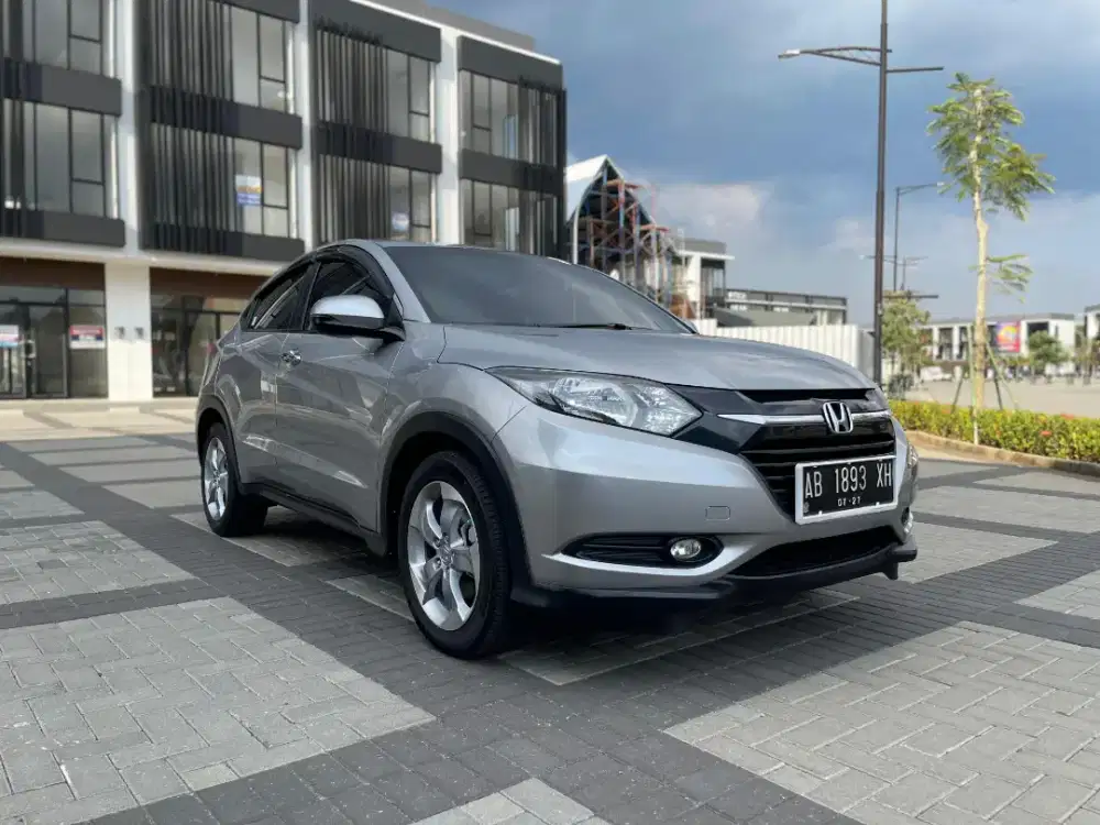 HONDA HRV E CVT 2017,ISTIMEWA