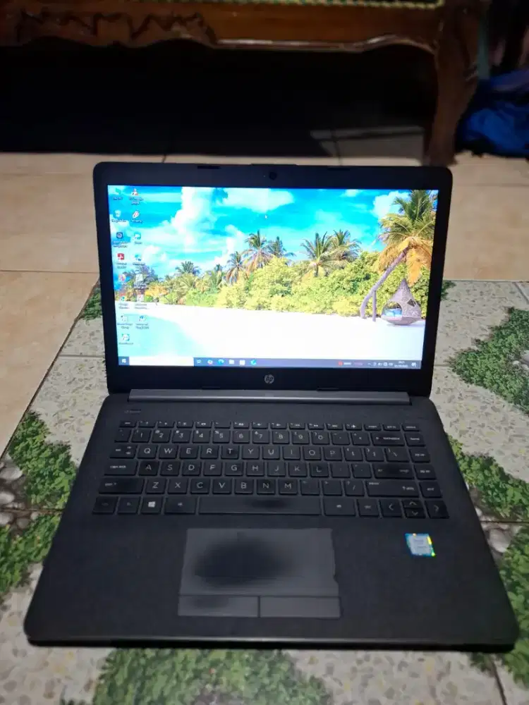 Laptop Hp 240 G6
Spesifikasi: