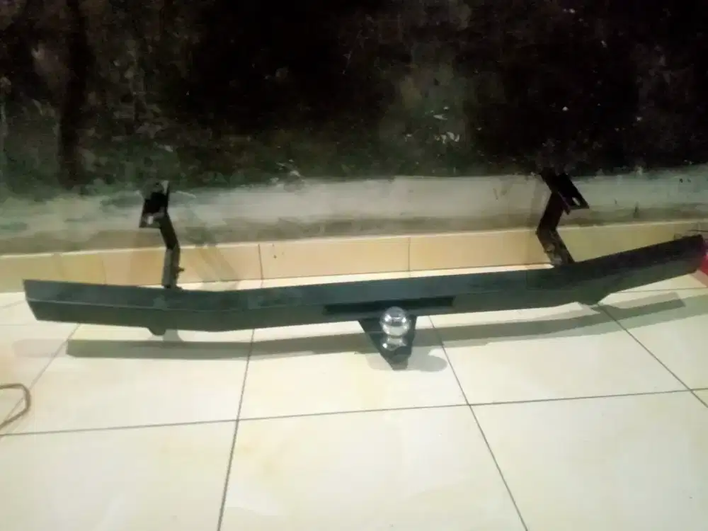 bemper belakang/ towing bar ex fortuner mulus