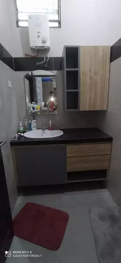 LEMARI KAMAR MANDI