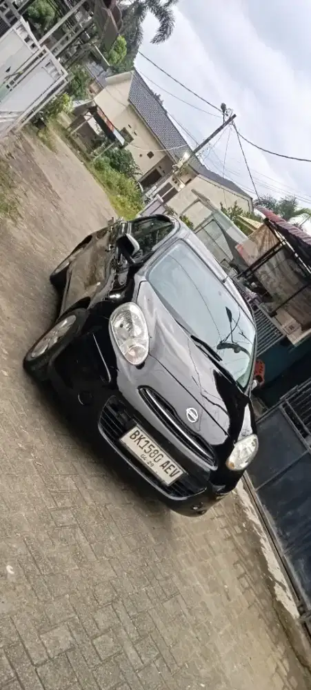 Di jual mobil pribadi