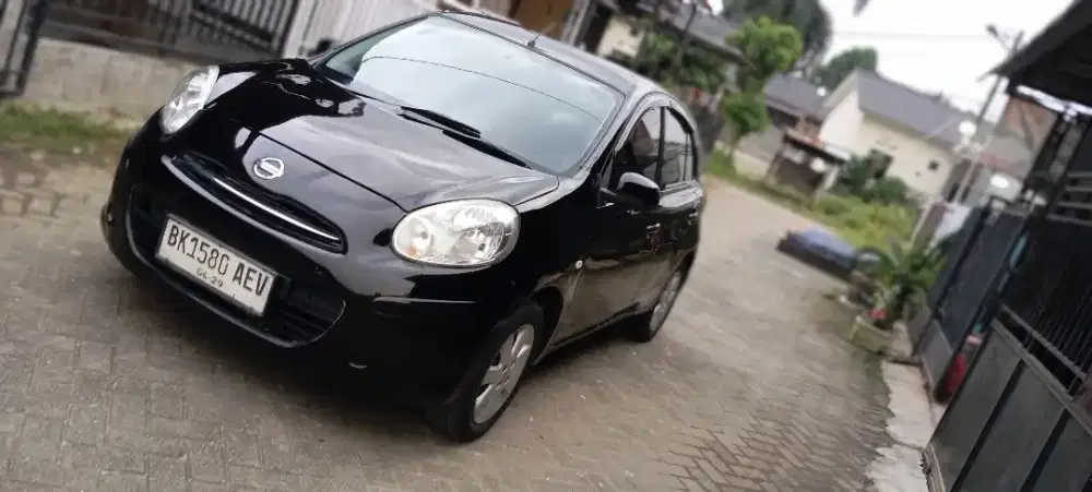 Di jual mobil pribadi