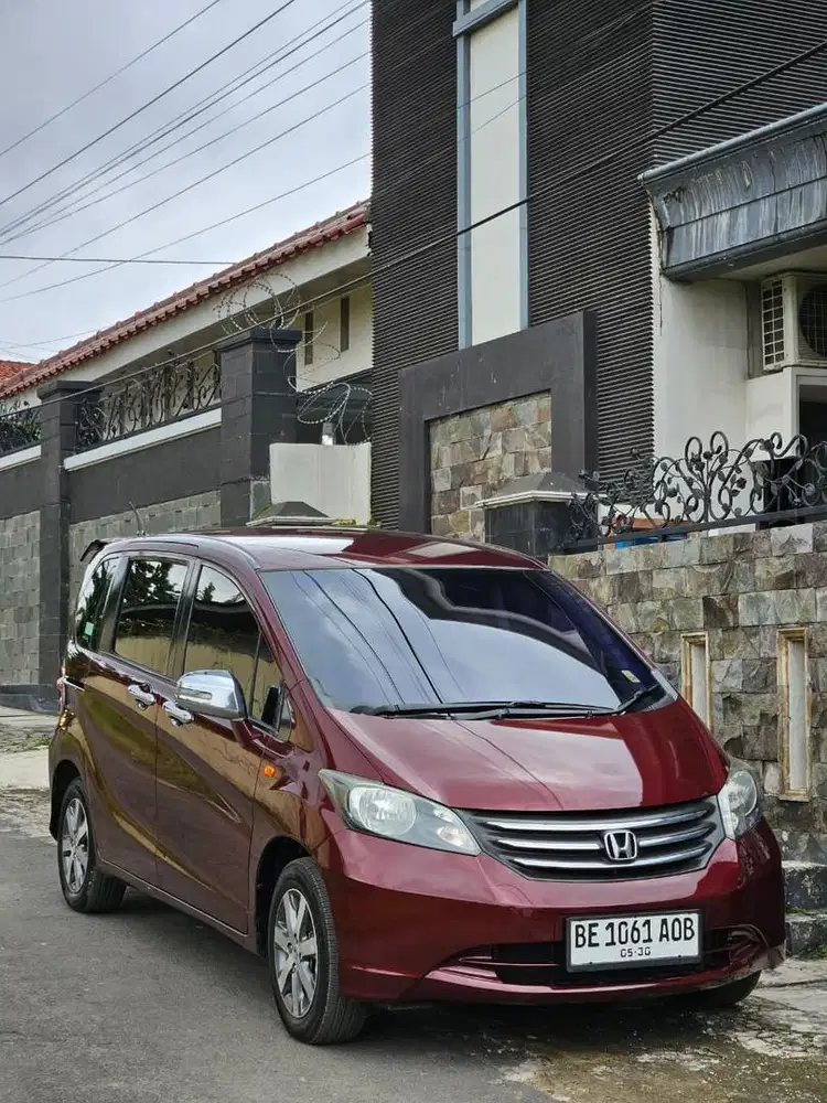 Honda freed 2010