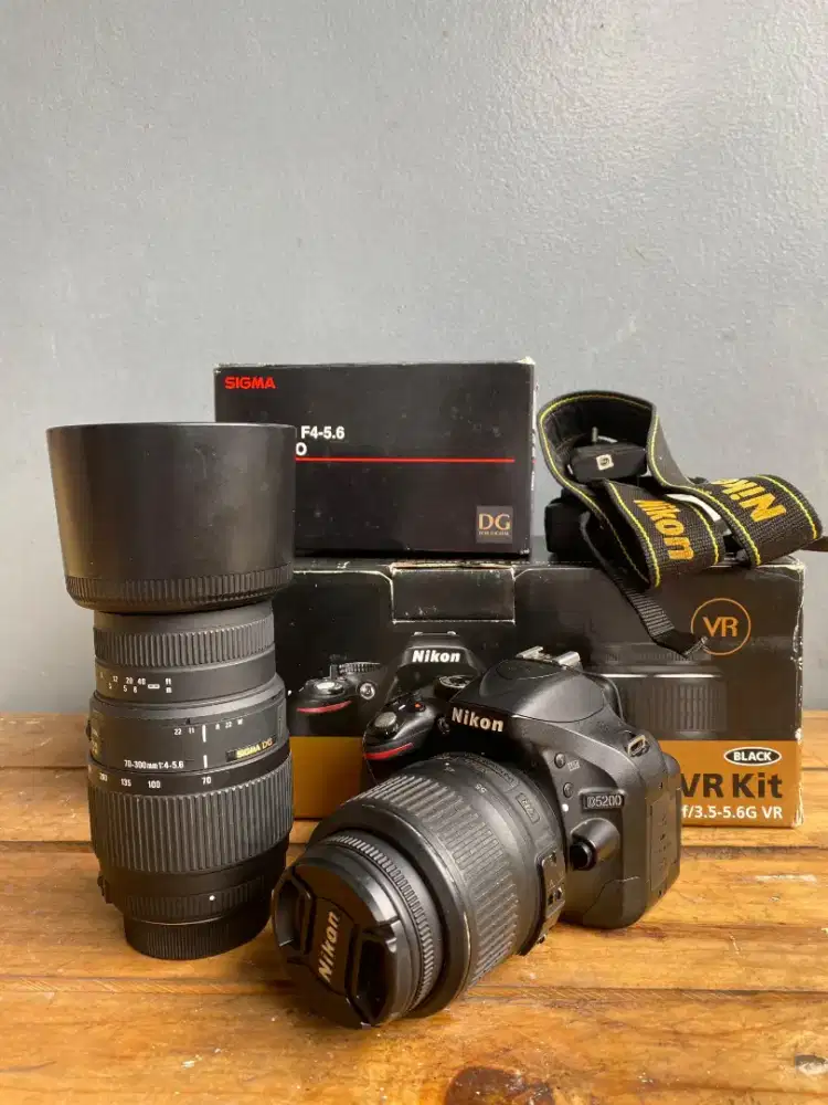 nikon d5200 kit dan lensa tele sigma 70-300mm murah