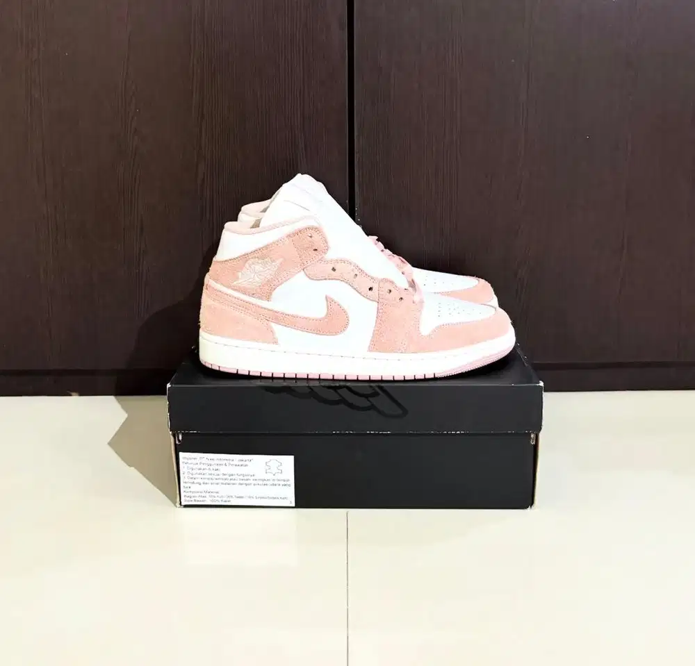 Jordan 1 Mid White Legend Pink Sail