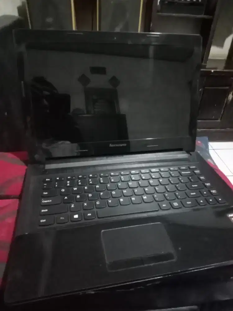 Laptop Lenovo gaming ram 8gb SSD siap pakai