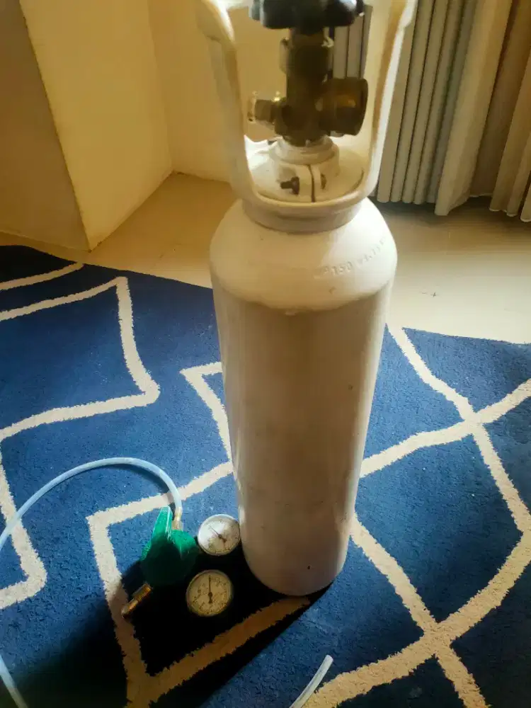 Tabung oksigen packing ikan