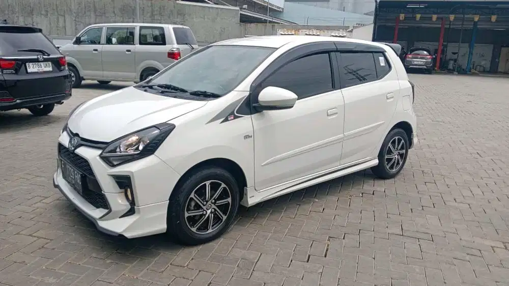 Toyota Agya 1.2 GR Sport MT 2021 Putih PREMIUM F1729FAC