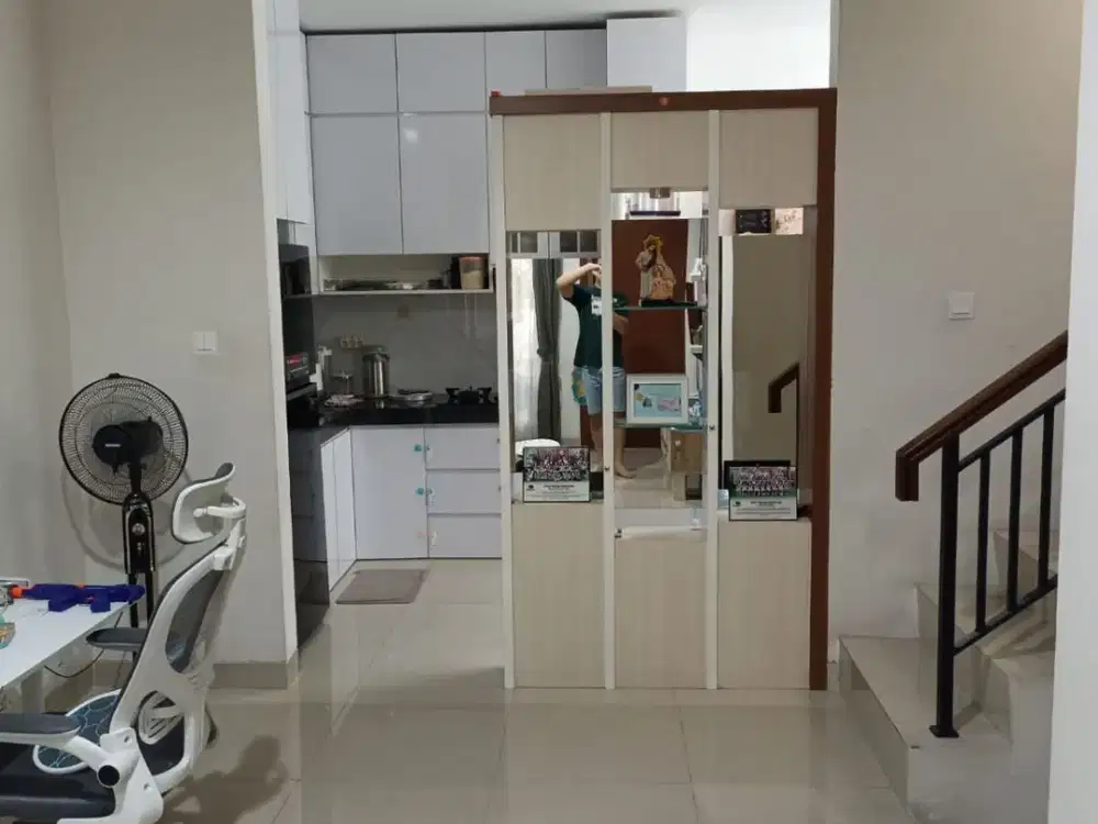 RUMAH HOEK BANCI DI MILANO VILLAGE, GADING SERPONG
