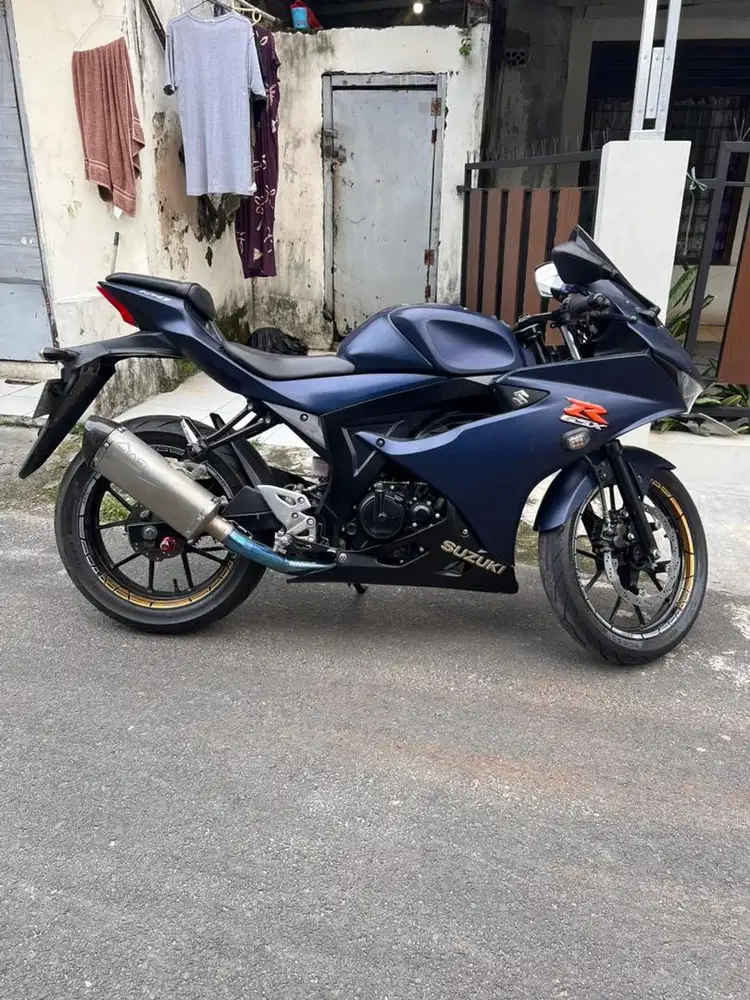 Suzuki GSX 150 R Tahun 2019 Keyless Limited Edition Color