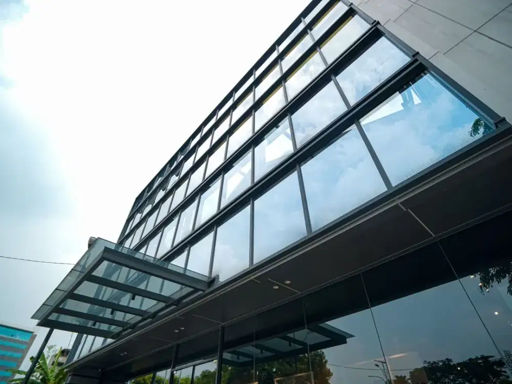 Gedung Komersial Siap Pakai - Luas 534 m2