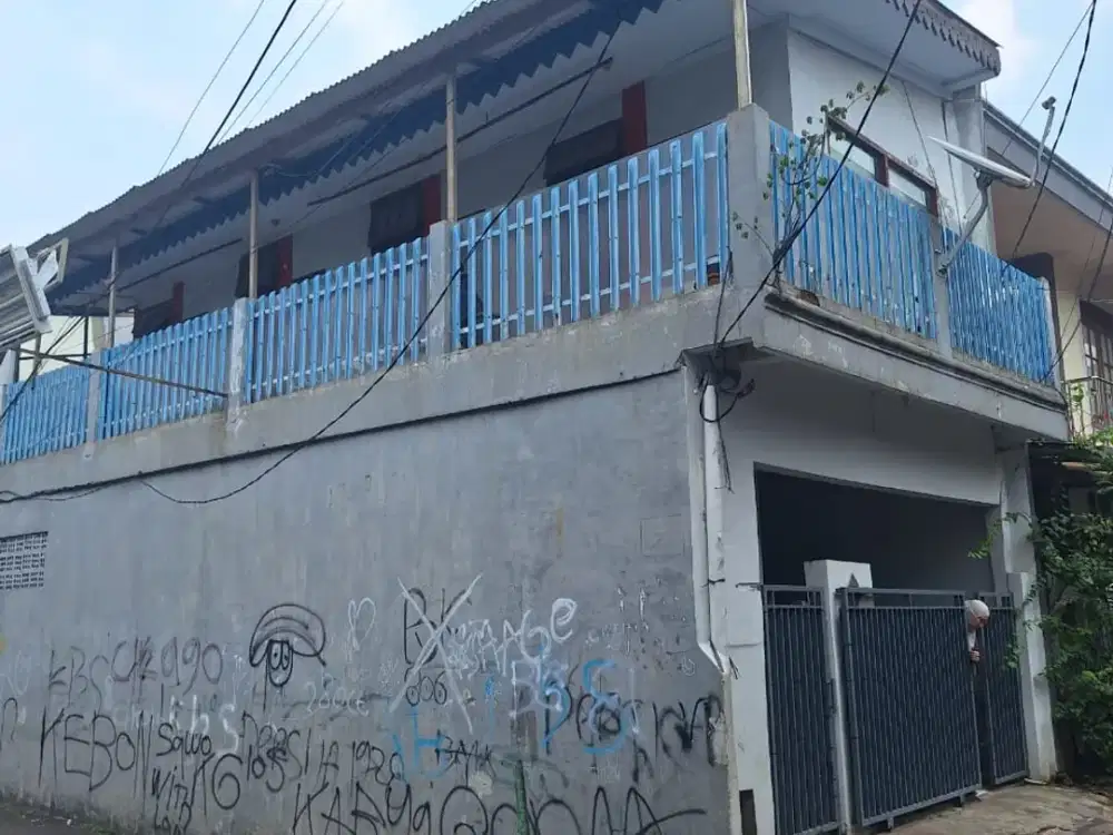 Rumah Bagus di Jl. Cikokol - Ada Kost 4 Kamar
