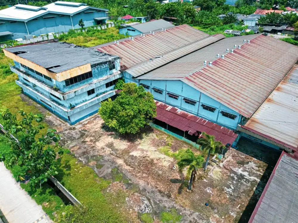 SUPER MURAH! Luas Tanah 10500 m2, Ex Pabrik di Daan Mogot