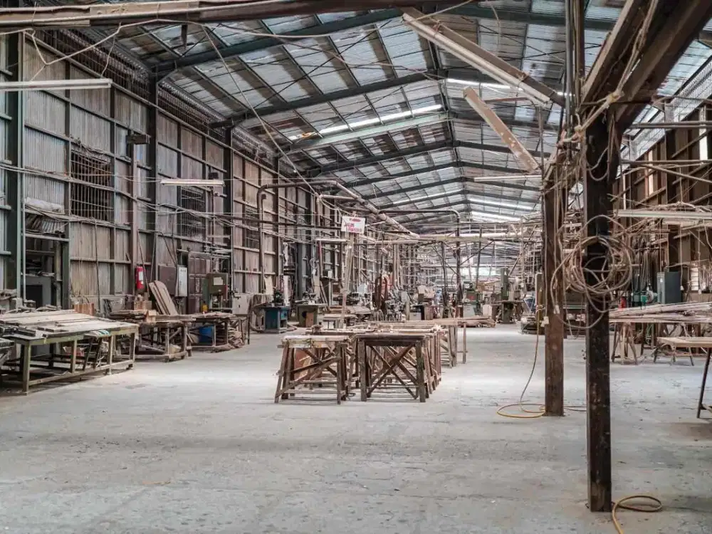 Gudang Workshop 6.025 m2 di Pegangsaan Dua