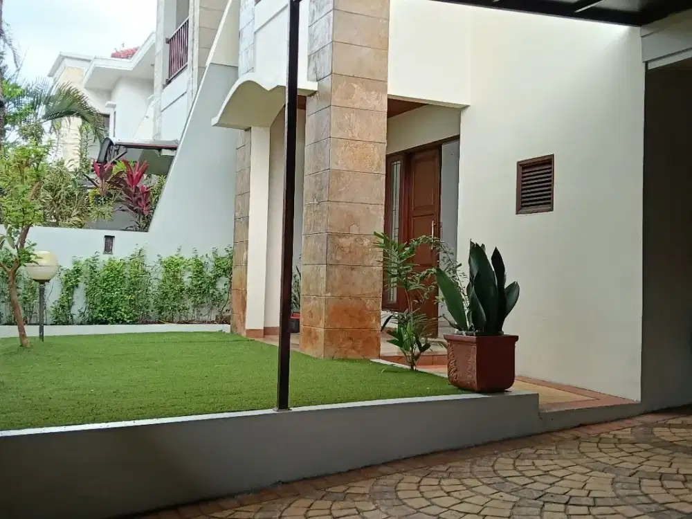 Disewakan Rumah Lingkungan Nyaman Di Jatipadang, Jakarta Selatan