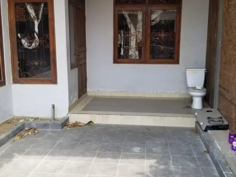 RUMAH TUA GOOD QUALITY DIATAS TANAH 140M2 (JARANG ADA TANAH KECIL) - DI PETITENGET KUTA