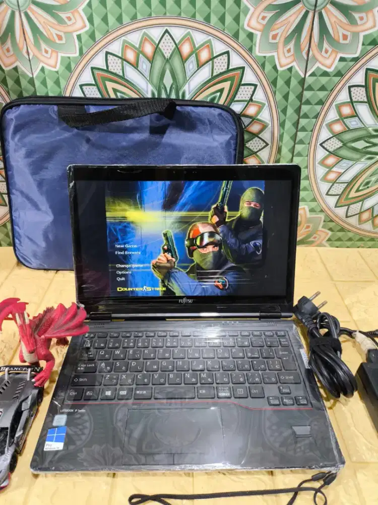 Fujitsu Lifebook P727/R TOUCHSCREEN + PEN [RAM 8GB +SSD 256GB]