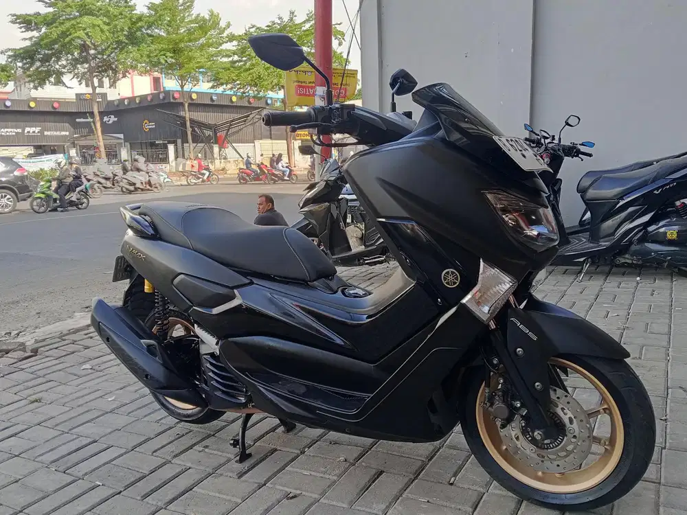 Yamaha nmax ABS OLD GRESS 2018 seperti baru