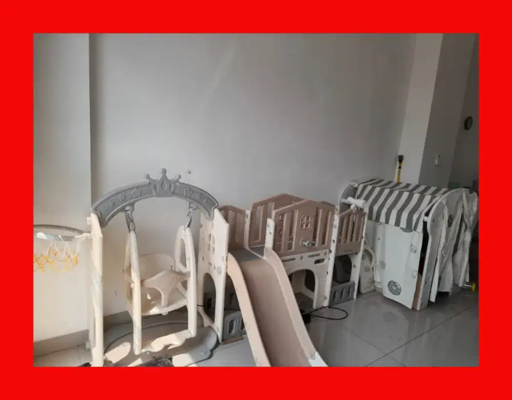 Mainan anak playground bakery house castle perosotan 1 set jual cepat