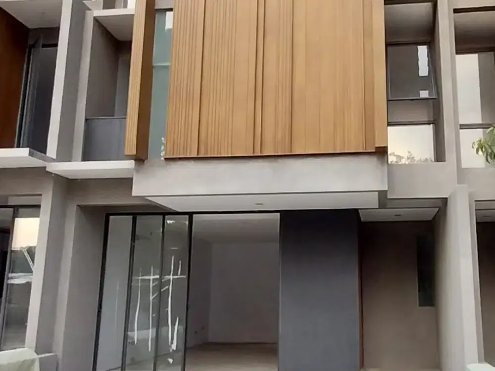 Rumah Baru Dijual Model Town House 5 Menit Ke PIM, Pondok Indah