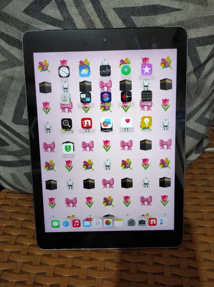 iPad generasi ke 6 32gb tab+charger