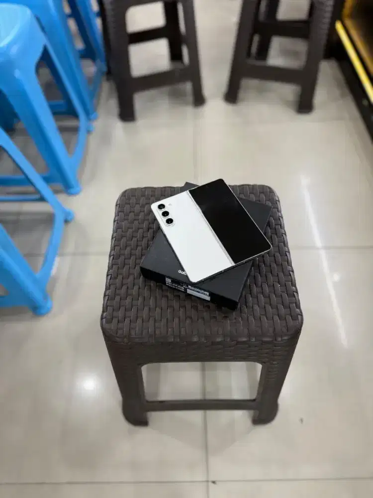 Samsung Z Fold 12/512Gb, sein