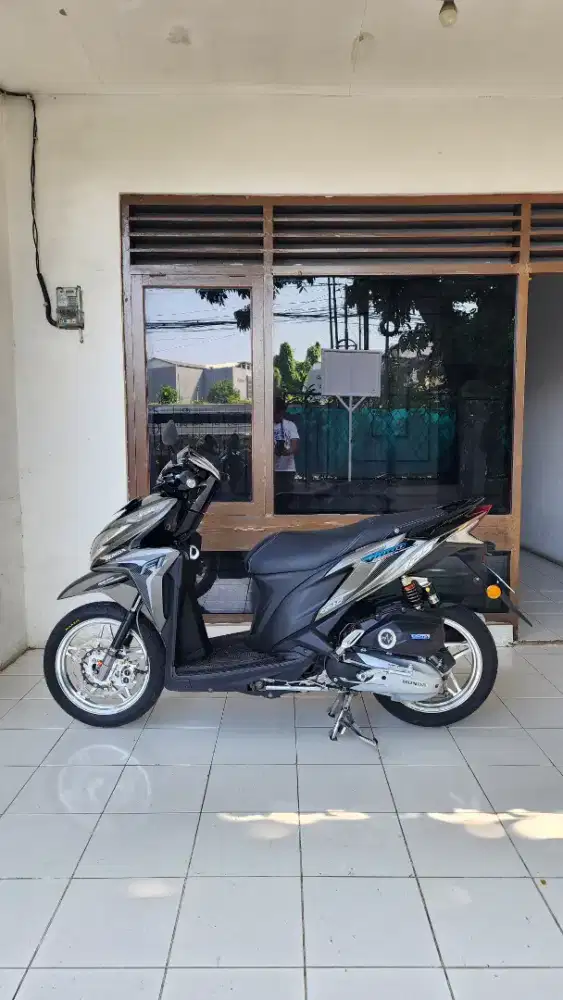 Honda Vario CBS ISS (KZR)