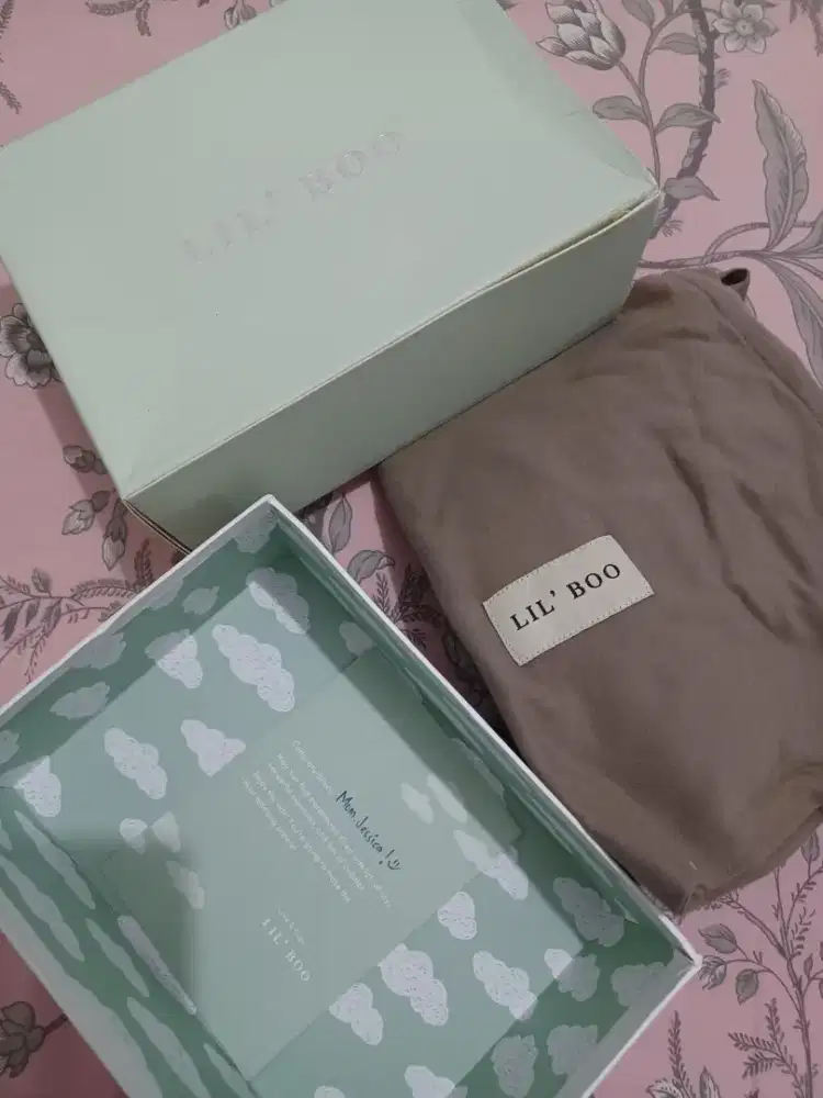 Gendongan bayi lil boo