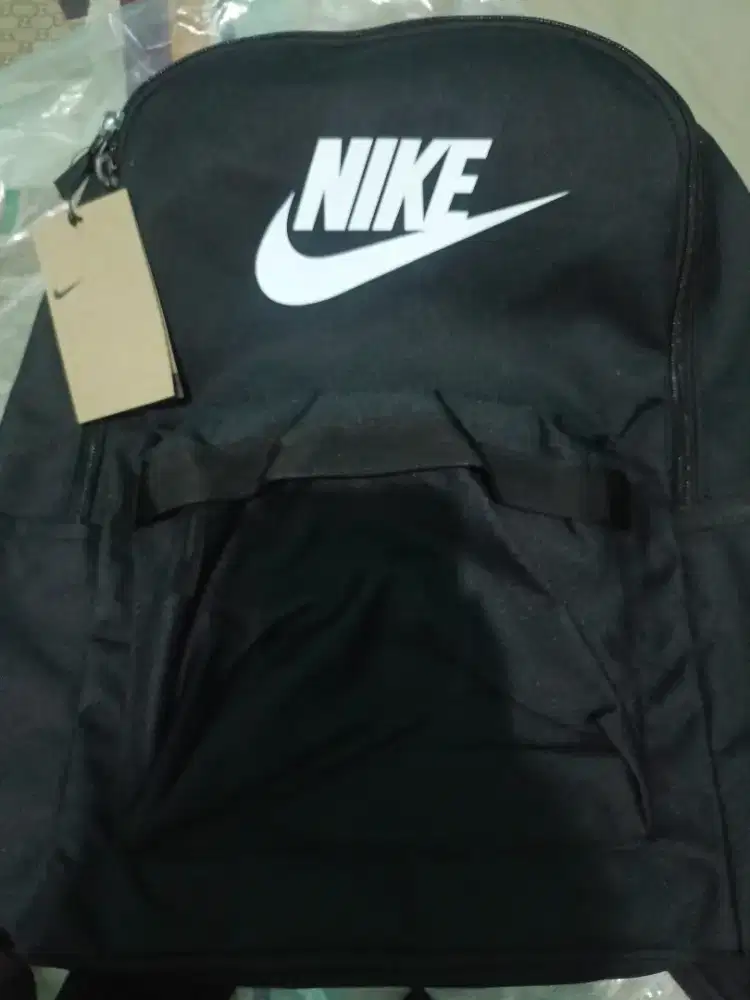 TAS RANSEL NIKEE ASLII