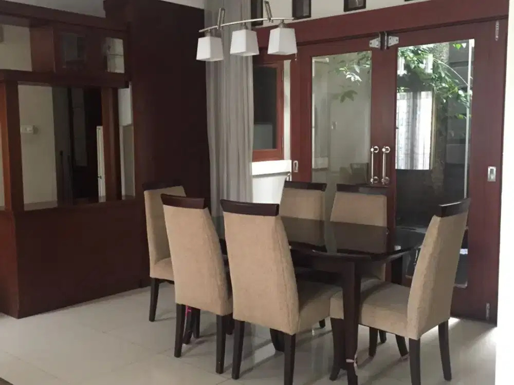 Rumah disewakan di Cipete Selatan