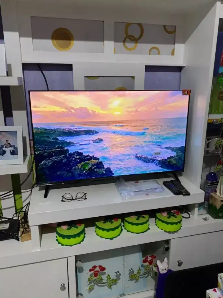 TCL QLED 40 INCH