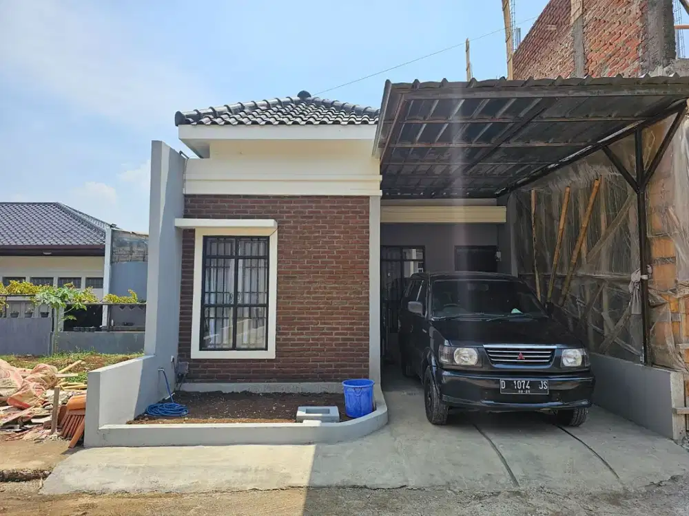 Pesona Cihanjuang Living Rumah 1 Lt dkt Sariwangi Polban sudah Shm