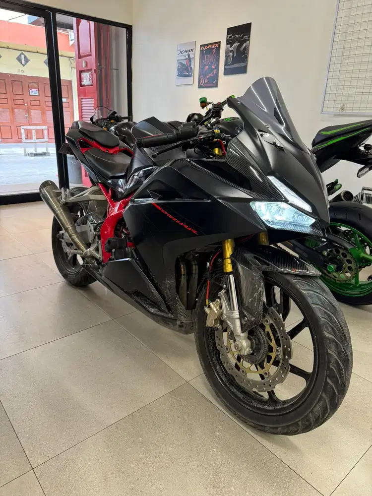 Honda CBR 250RR Tipe ABS tahun 2018 warna Hitam Chasis Merah 250 RR CC
