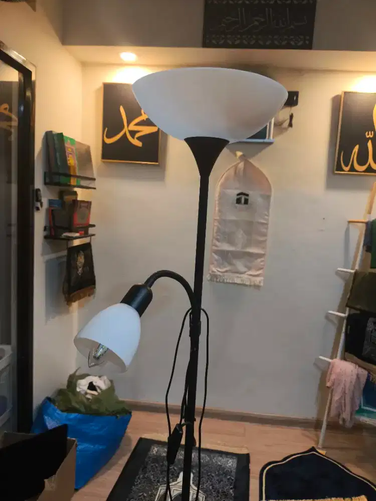 LAMPU LANTAI / BACA EGLO UP2 ACE HARDWARE PRELOVED
