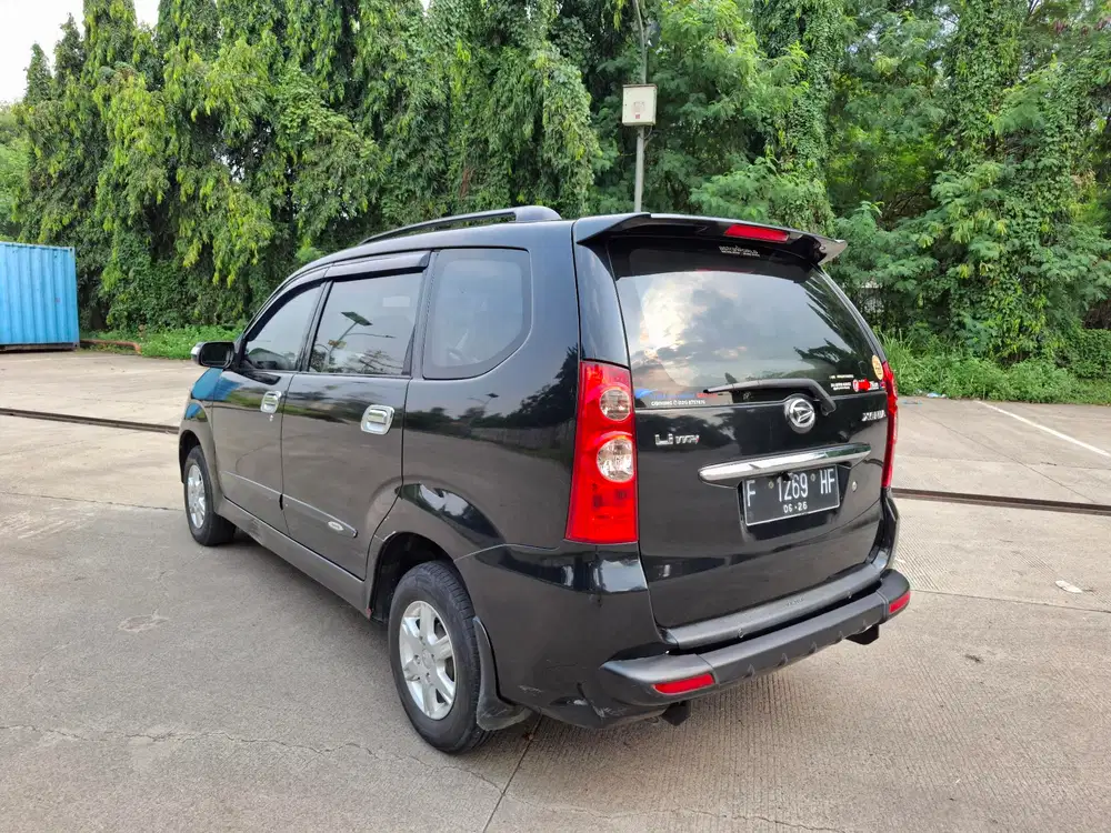 Daihatsu Xenia 2011 Bensin