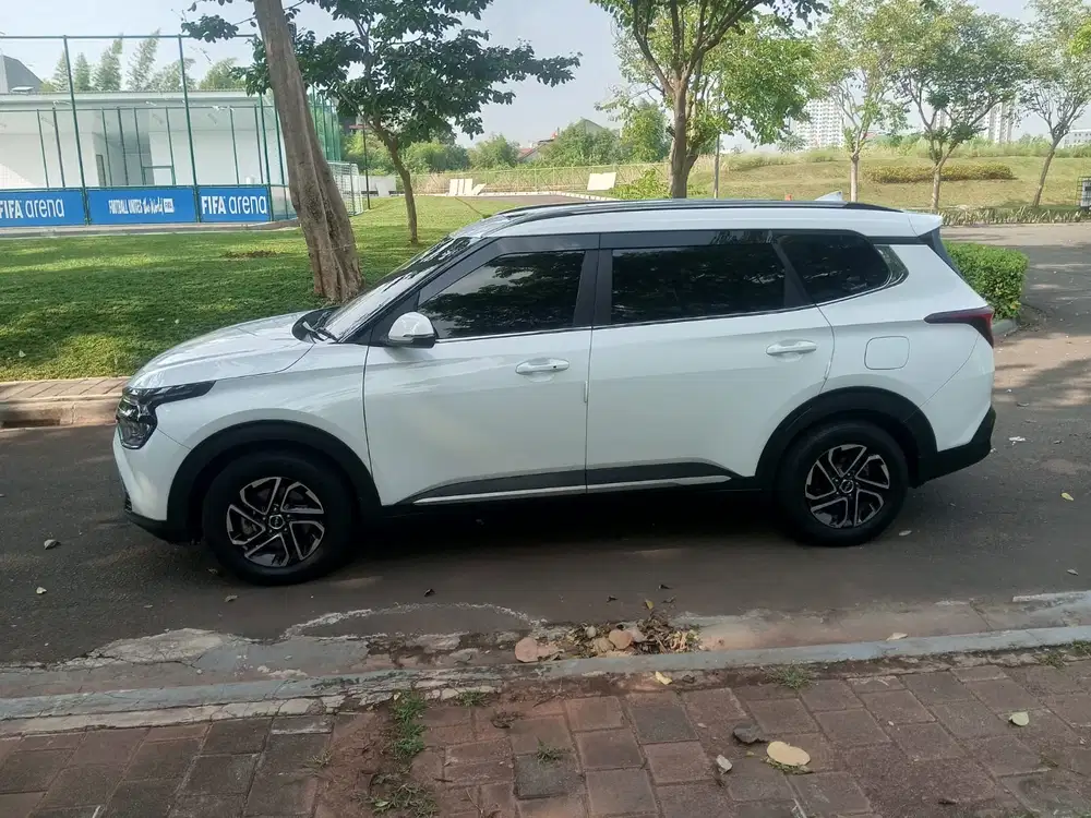 Kia Carens 1.4L AT 6 Seaters 2023 Putih
