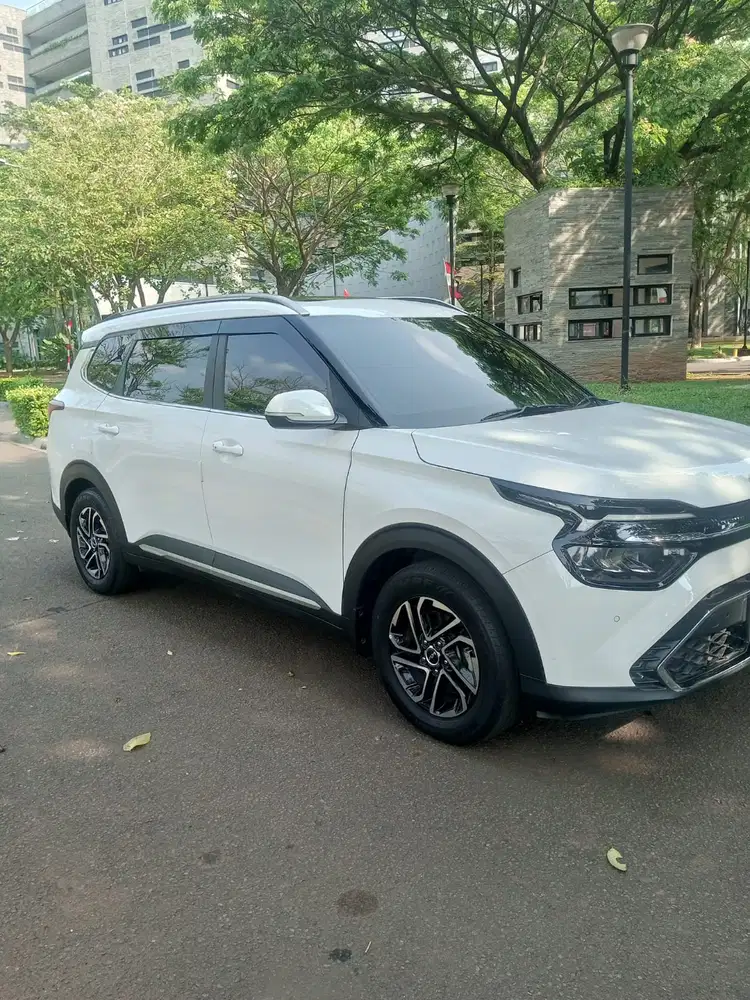 Kia Carens 1.4L AT 6 Seaters 2023 Putih