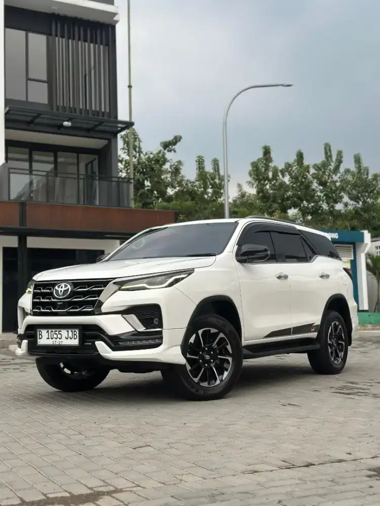 FORTUNER VRZ GR 2.8 AT 4X2 2022