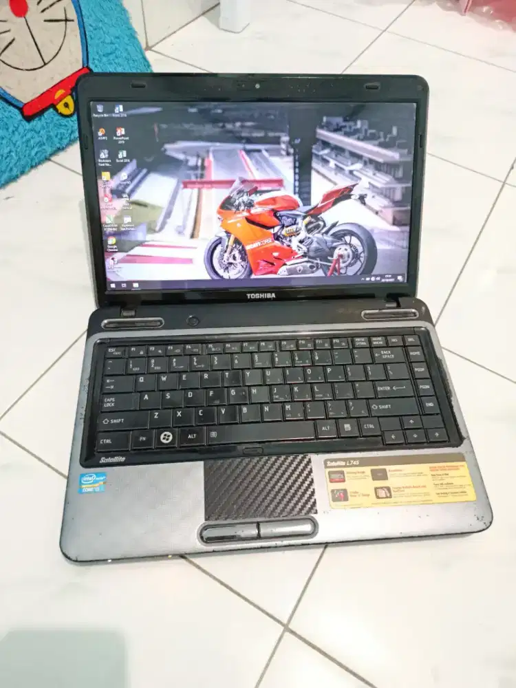 Laptop Toshiba Intel core i3 editing game