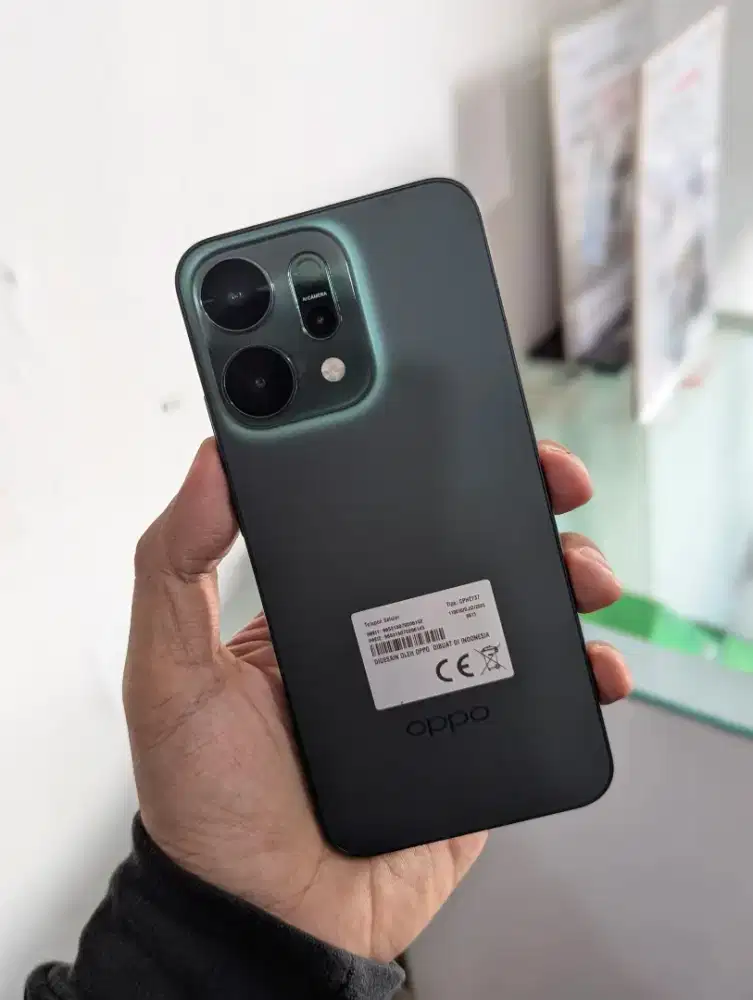 Oppo Reno 14 5G 8/256 Fulset mulus Pemakaian Singkat Garansi on