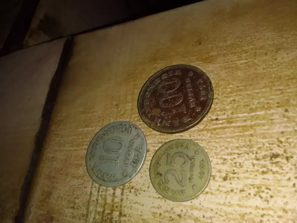 Uang kuno 25 10 n 100