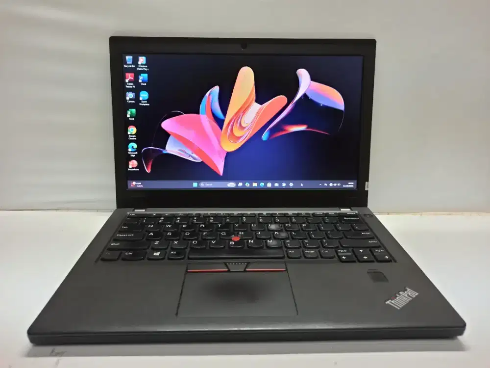 Laptop pegawai /mahasiswa.. Lenovo Thinkpad X270 i5 Gen6 /8Gb /256 gb